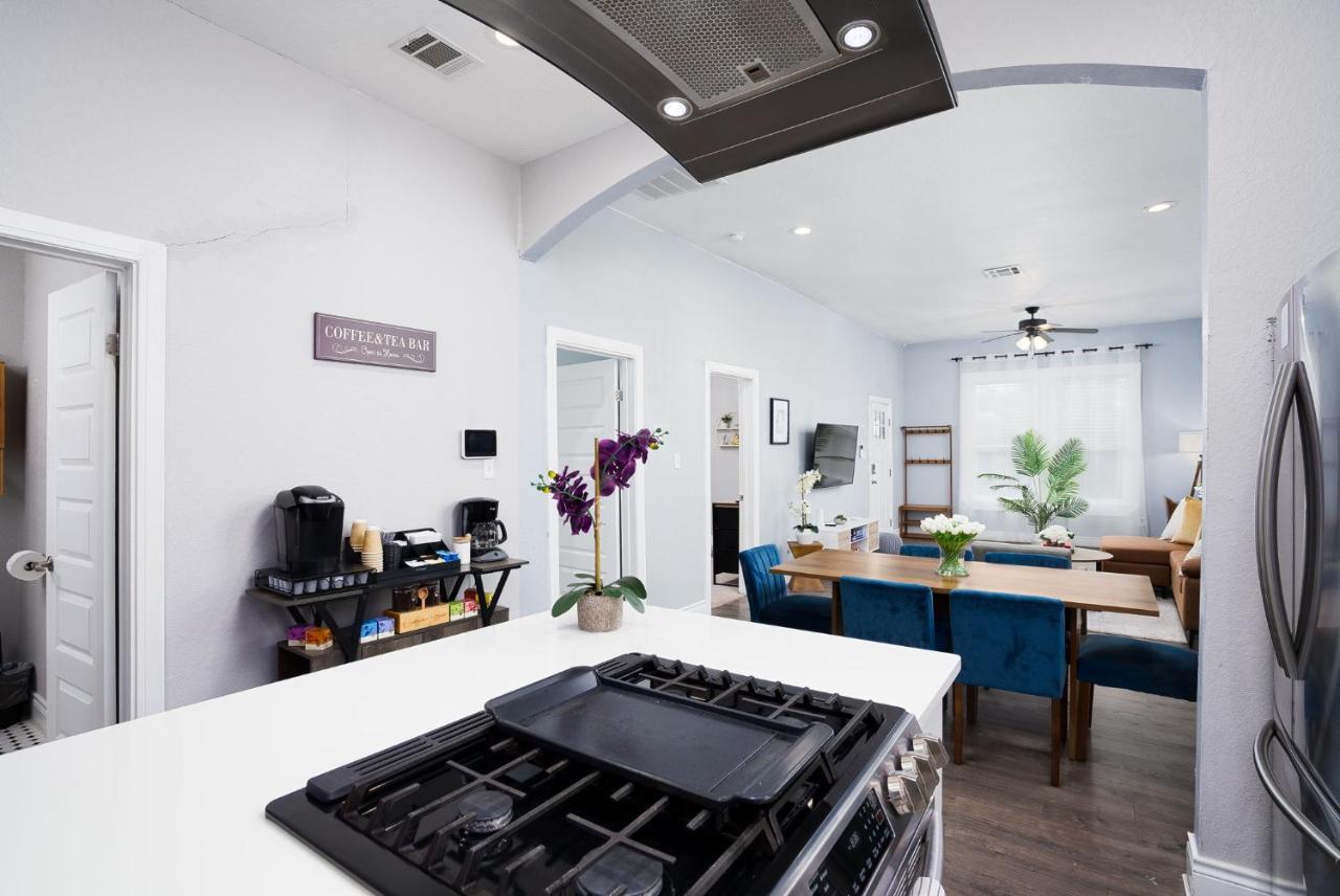 Сasa de vacaciones Modern 3 Bed, 2 Bath Minutes To Downtown & Alamodome *